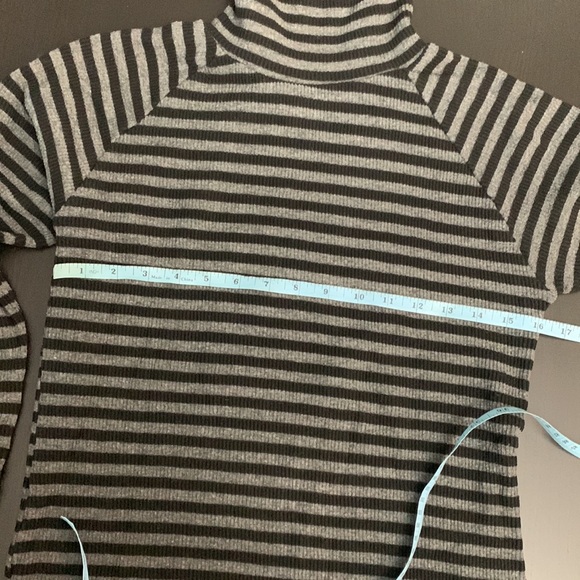 Black and grey striped turtleneck size S - Picture 5 of 6